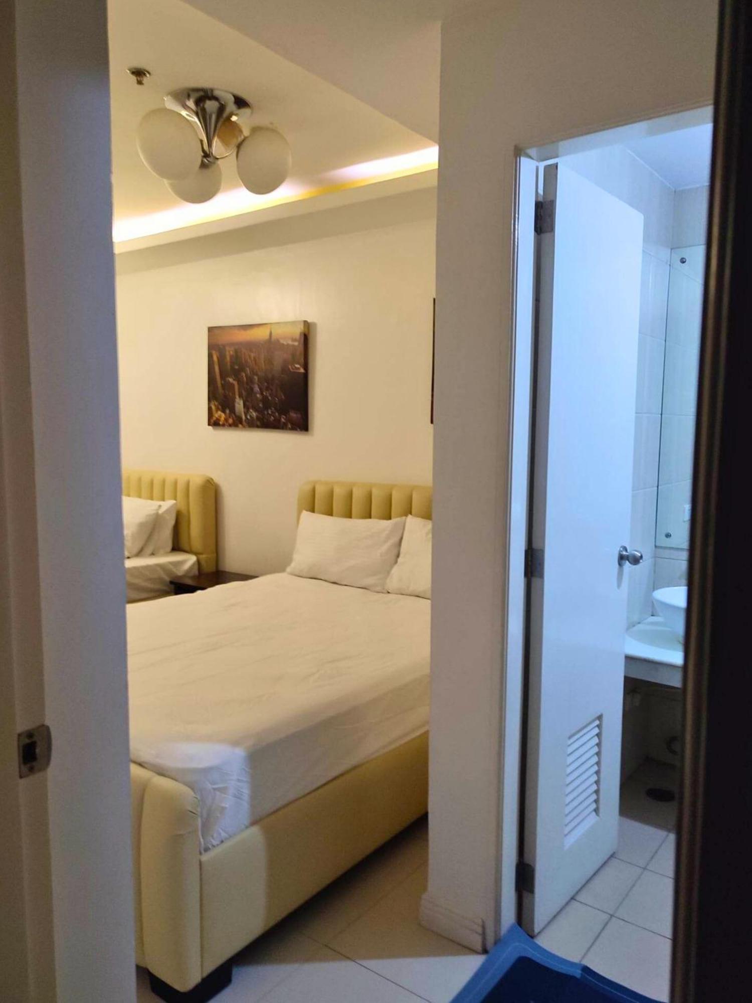 Near Us Embassy X Free Unlimited Pool, Massage & Sauna Access X Promo This Month! Explore Deluxe Studio W Balcony In Manila Perfectly Situated Near Naia Airport, Heart Of Manila Updated 2025 Price For Your Unforgettable Ultimate Staycation Experience エクステリア 写真